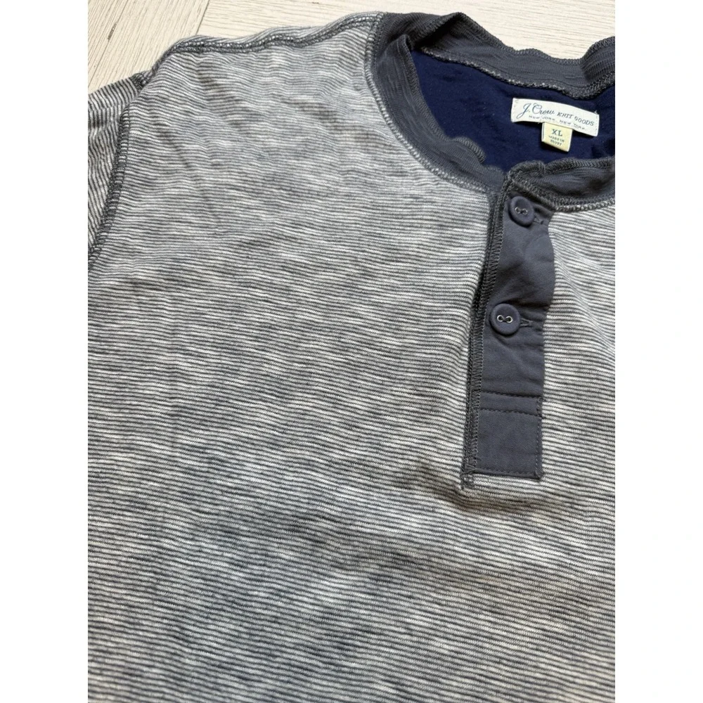 J. Crew Double Knit Navy‎ striped Men's Henley Long Sleeved Tee. Cotton. Sz XL